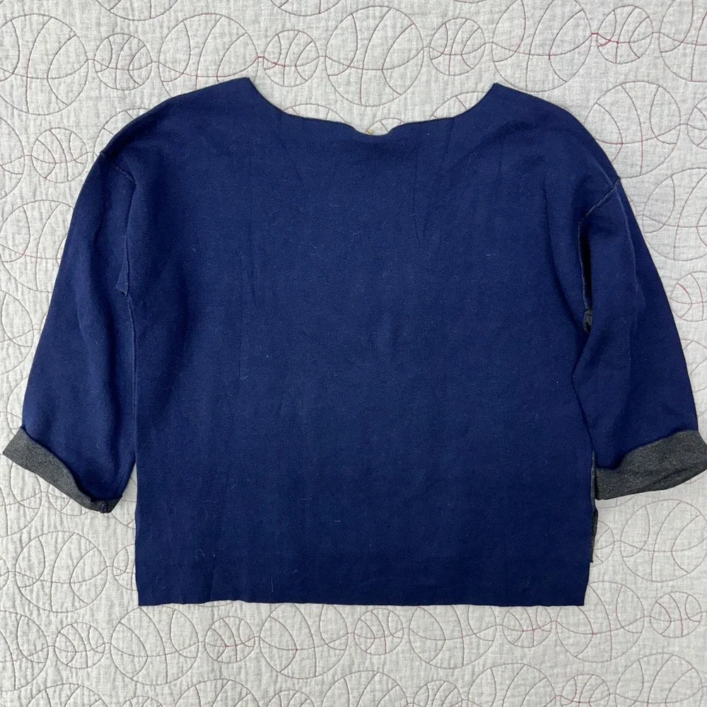 Victoria's Secret Reversible Sweater Navy‎ Gray Cashmere / Women's Medium